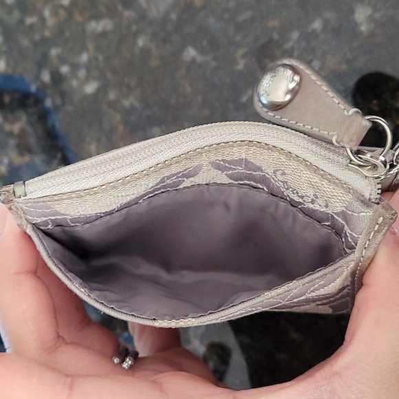 Small Silver Coach Key Chain Wallet - Picture 4 of 8